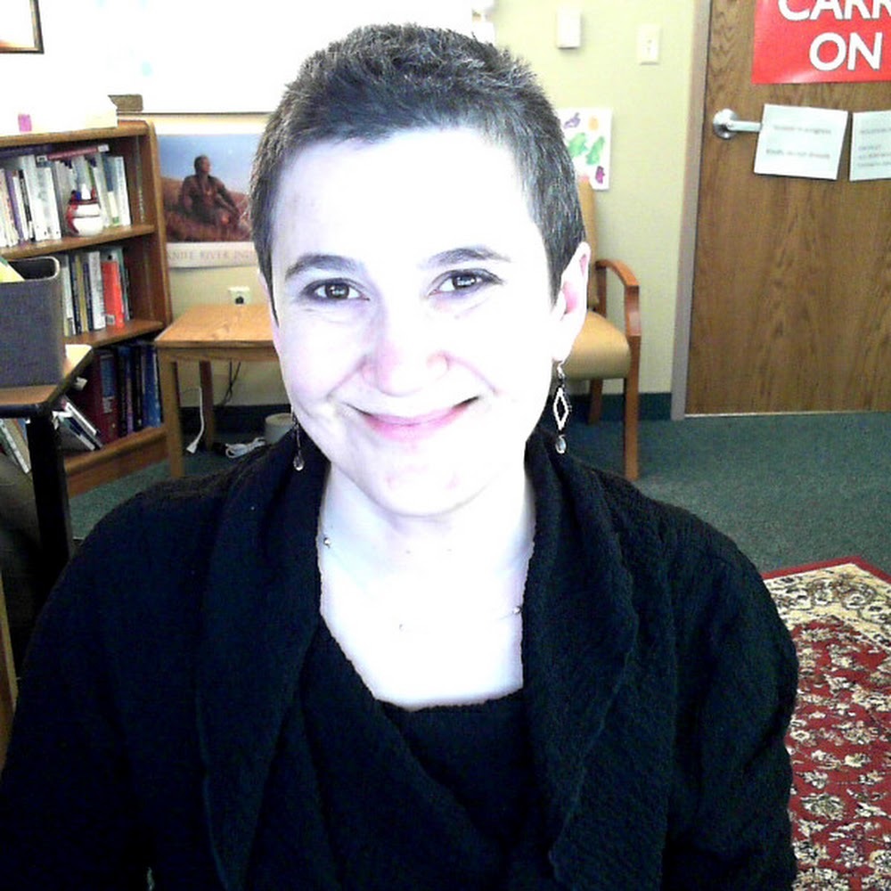 Meet your Posher, Gabriela